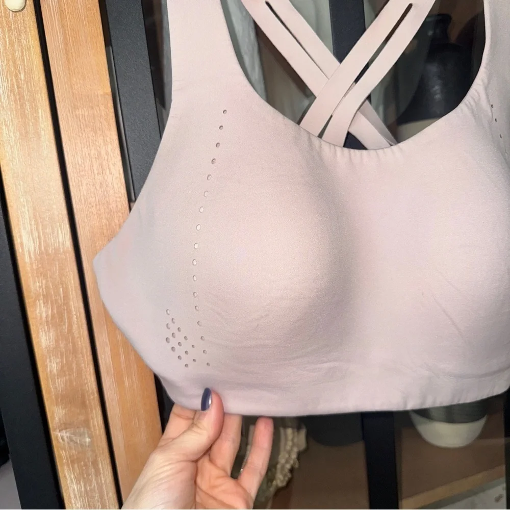 lululemon athletica size 36d